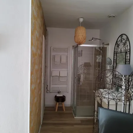 Le 9 En Cuisine Szálloda Rabastens