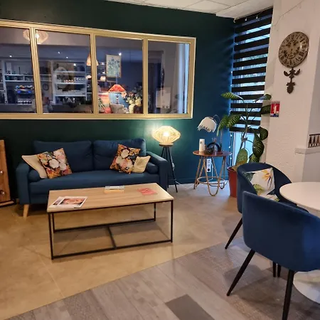 Le 9 En Cuisine ホテル