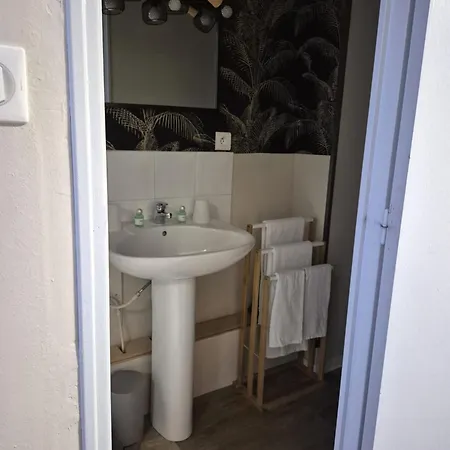 Le 9 En Cuisine Szálloda