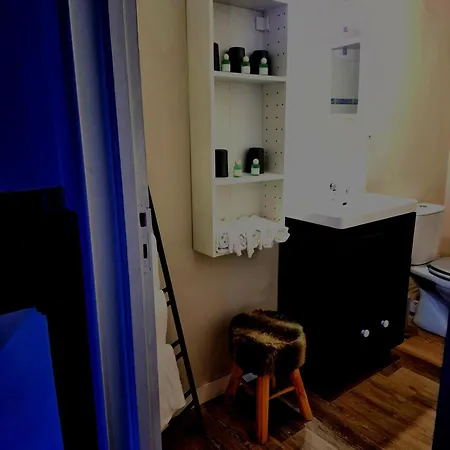 Le 9 En Cuisine ホテル 2*